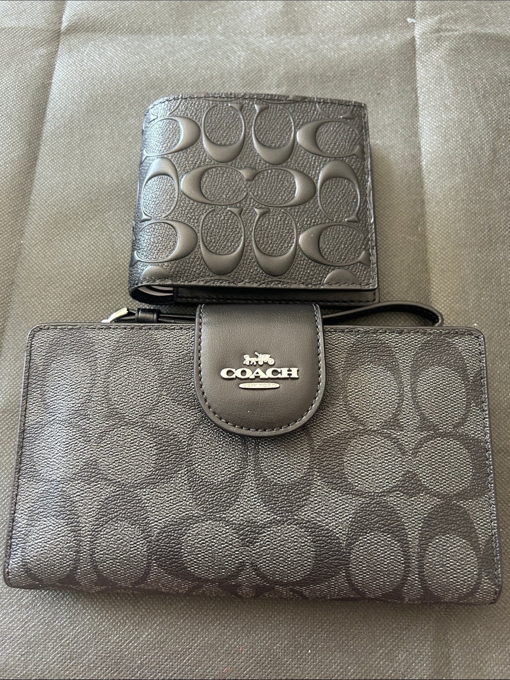 COACH Gray Signature Zip Wristlet and Bi-Fold Wallet Set